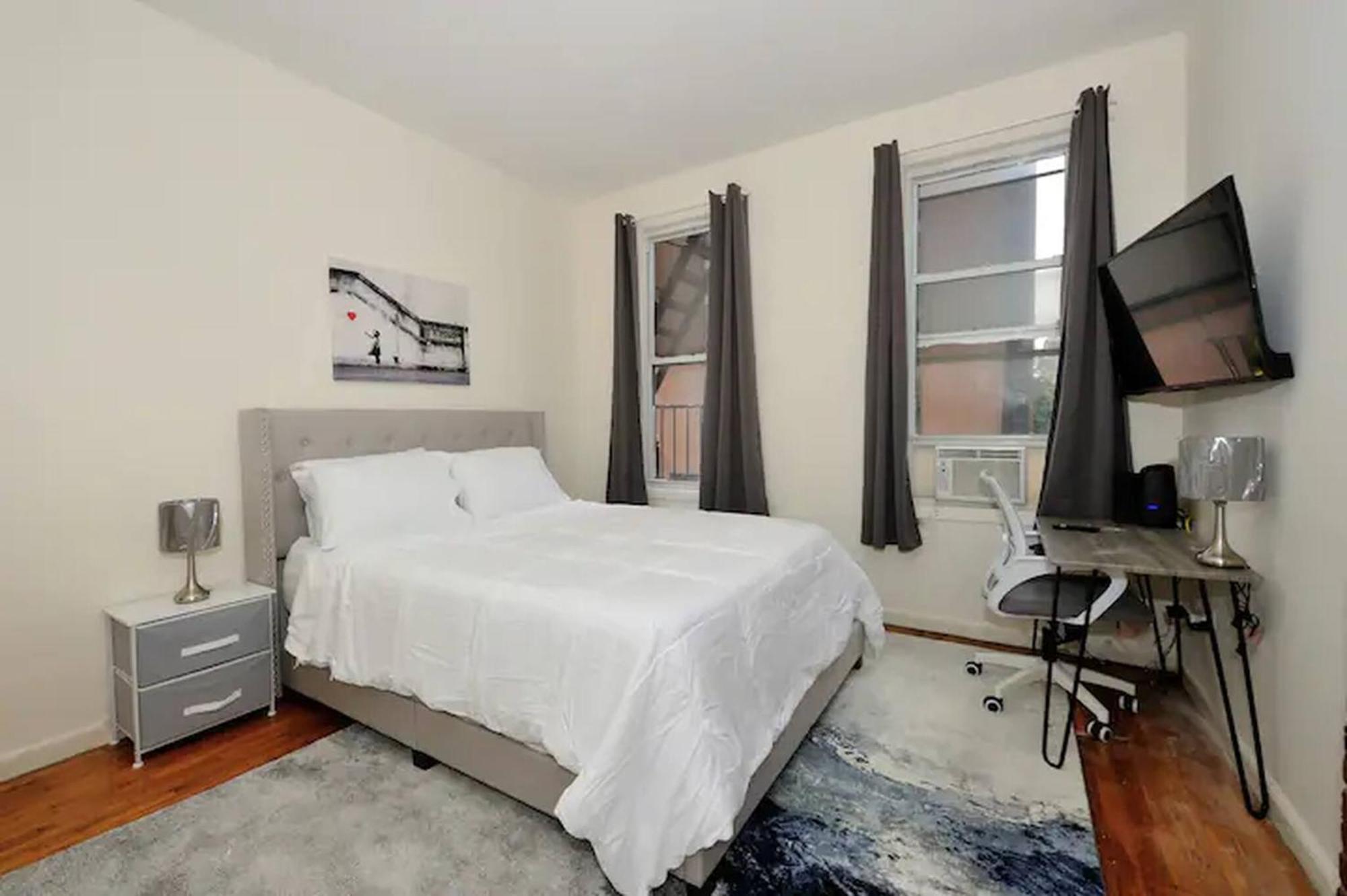 Cozy Studio Steps To Central Park Upper E Side Apartment Ню Йорк Екстериор снимка